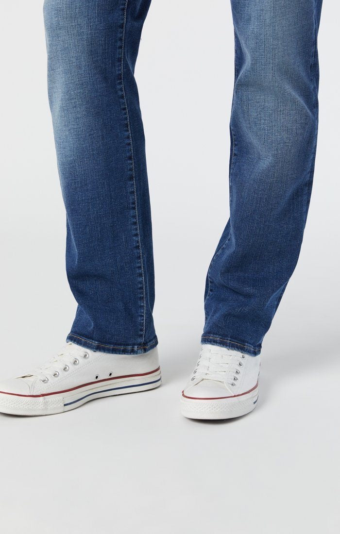 Mavi Zach Straight Leg Pants (Mid Brushed Organic Move)