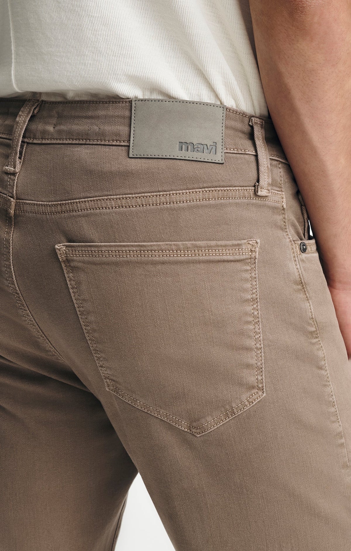 Mavi Zach Straight Leg Jeans (Light Oak Denim)