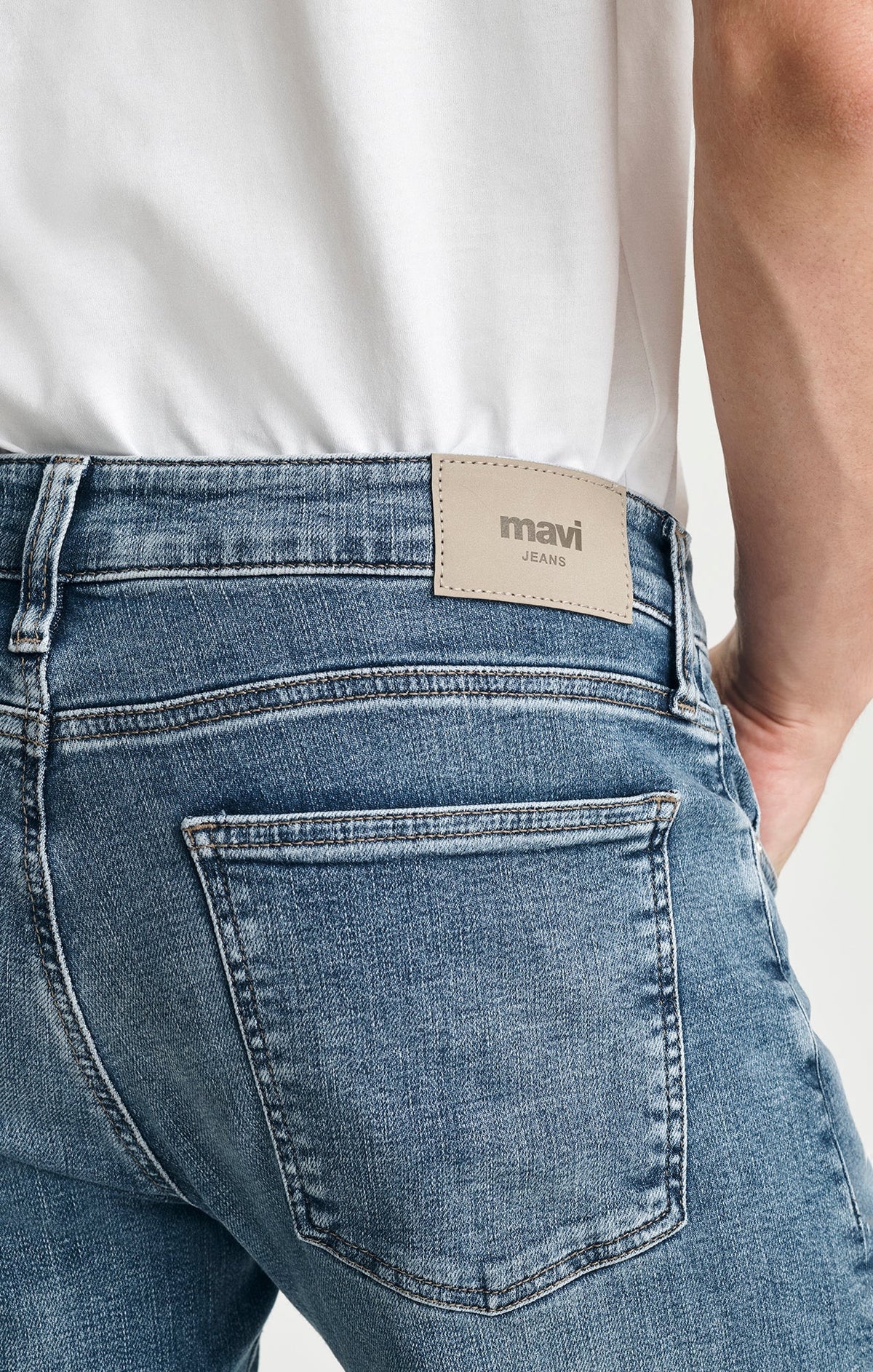 Mavi Josh Bootcut Jeans (Light Used Classic Vintage)